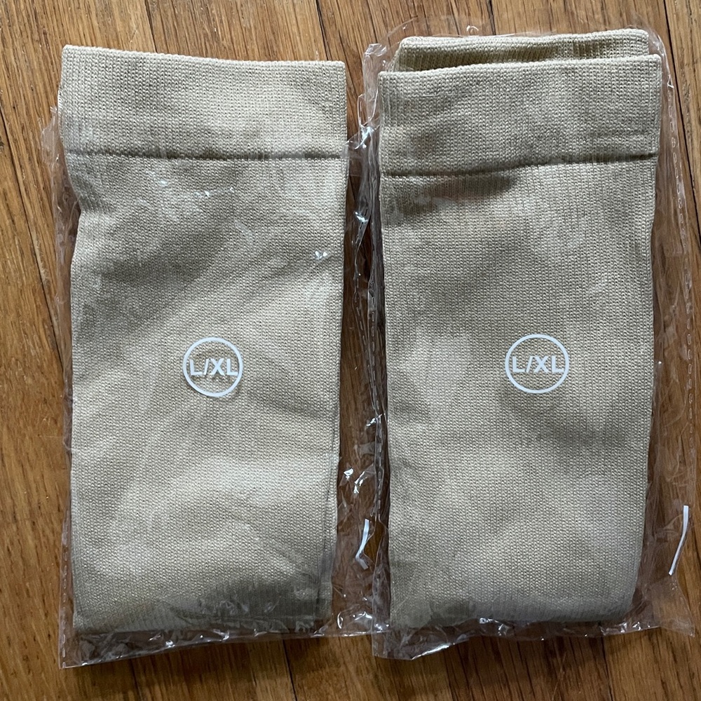 2 Compression Socks. NIB. Unisex. L/XL